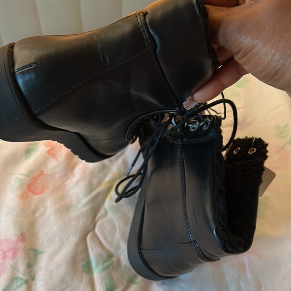 Boots - Picture 7 of 8